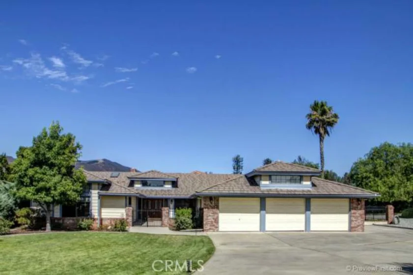 44250 Cabo Street photo