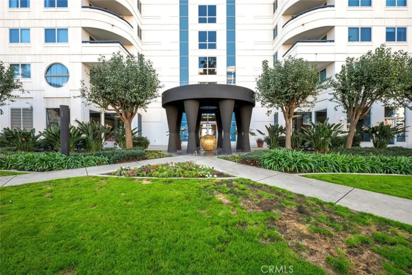 525 E Seaside Way #904 photo 55
