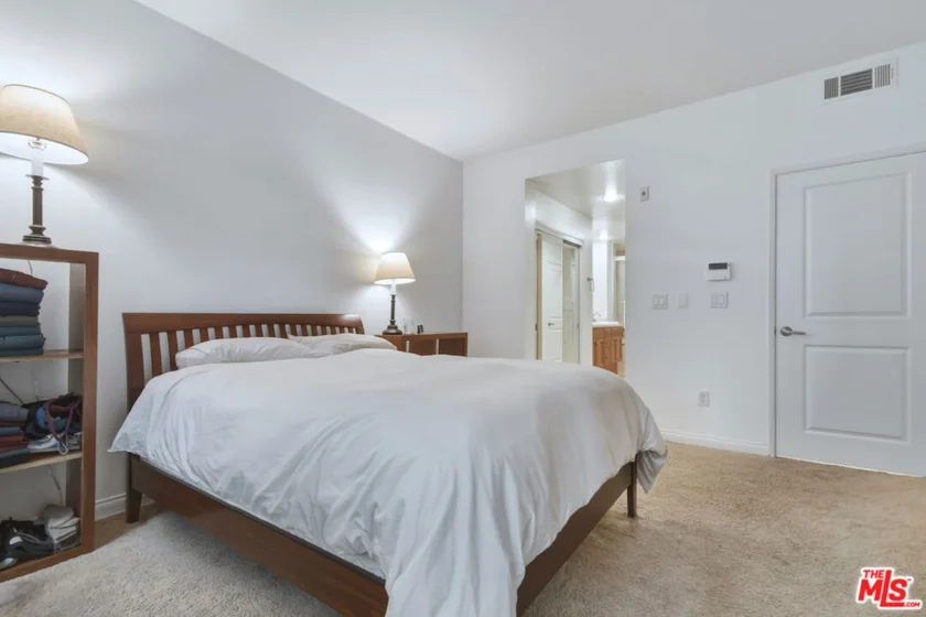 5625 Crescent Parkway #109 photo 26