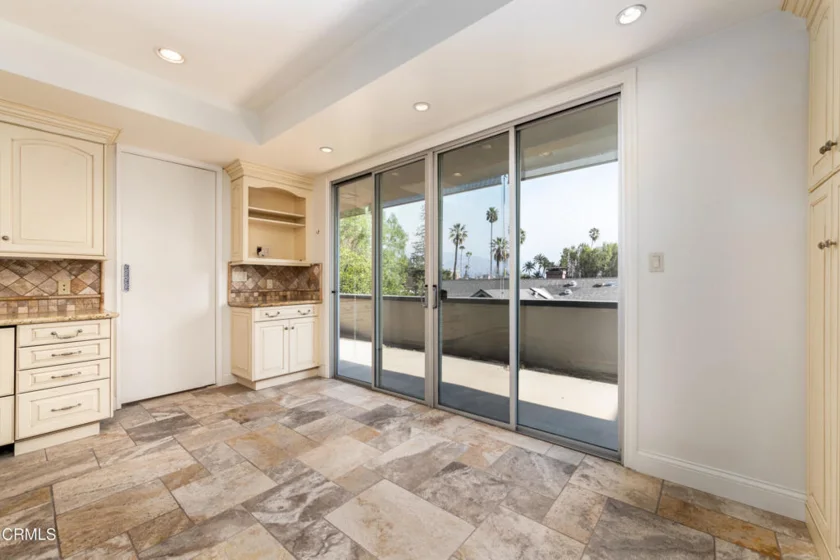 380 S Orange Grove Boulevard #12 photo 10