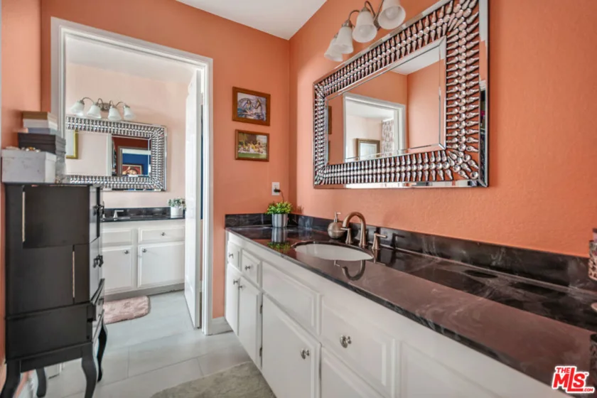 845 W 19th Street #1 photo 43