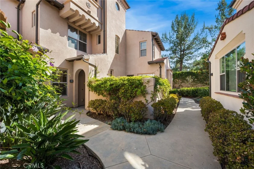 111 Tallowood photo 3