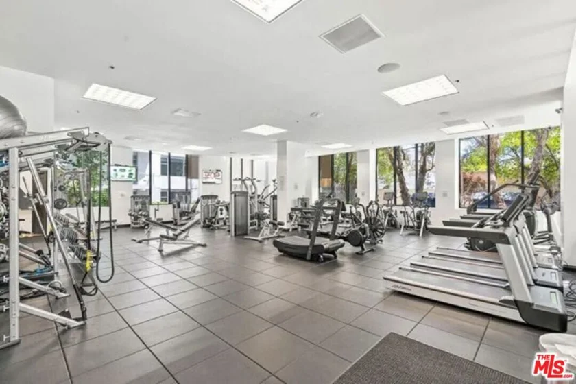 10724 Wilshire Boulevard #803 photo 20