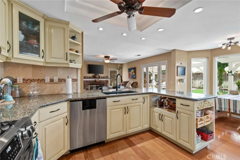 25401 Lacebark photo 24