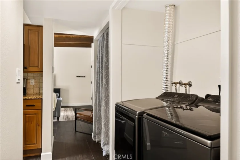 4230 Whitsett Avenue #6 photo 18