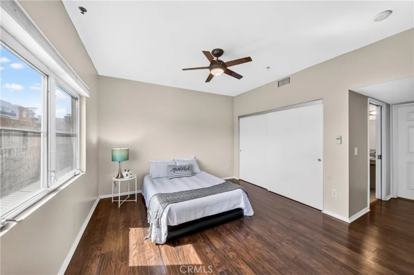 11124 Burbank Boulevard #108 photo 20