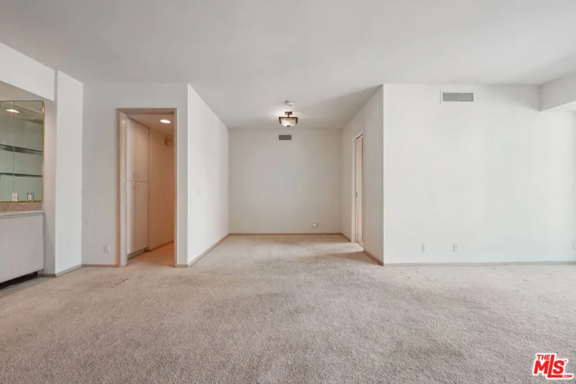 10490 Wilshire Boulevard #1402 photo 62