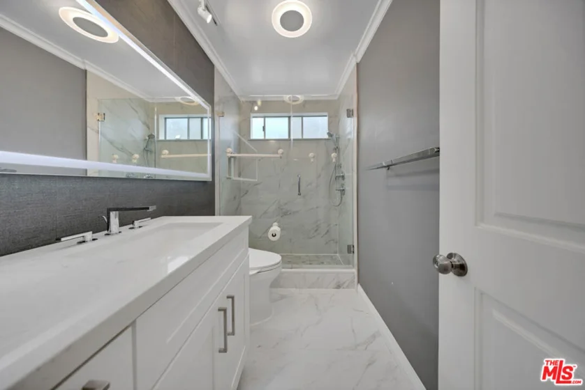 2141 S Bentley Avenue #107 photo 11