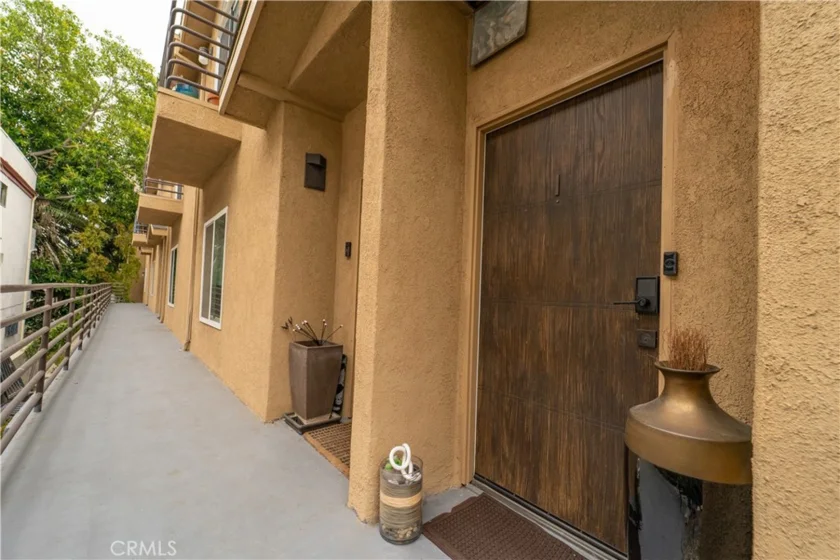 1416 N Vista photo 36