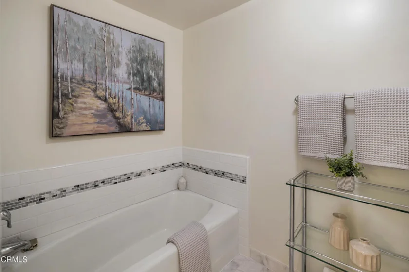610 S Orange Grove Boulevard #6 photo 23