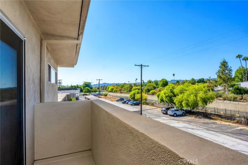 6227 Morse Avenue #303 photo 1