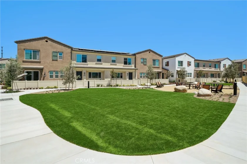 3175 Teralina Circle photo 8