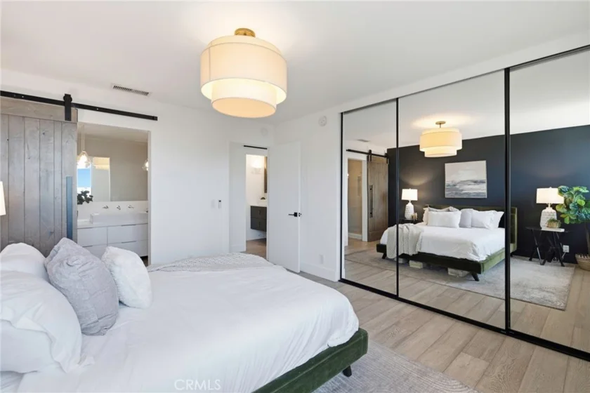 100 S Doheny #707 photo 30