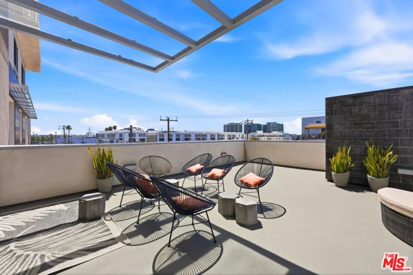 4140 Glencoe Avenue #516 photo 32