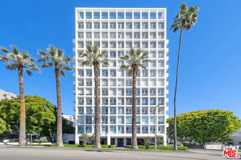 7135 Hollywood Boulevard #1210 photo 33