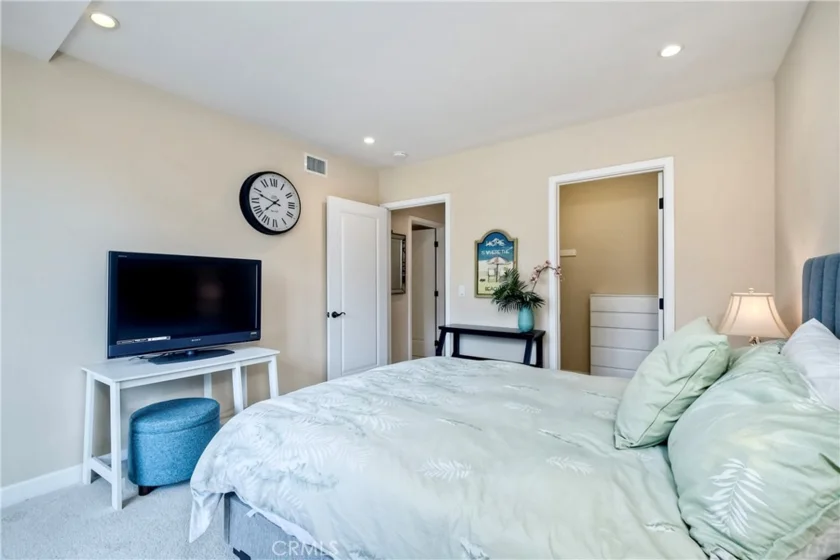 543 Laguna Drive photo 45