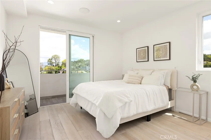 2311 Cove photo 17