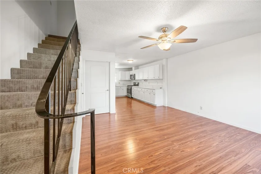 8174 Glengarry Green photo 5