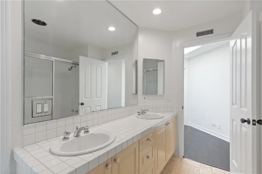 4167 Warner #301 photo 31