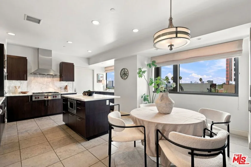 10800 Wilshire Boulevard #403 photo 20