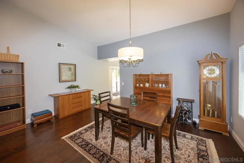 17959 Avenida Alozdra photo 17