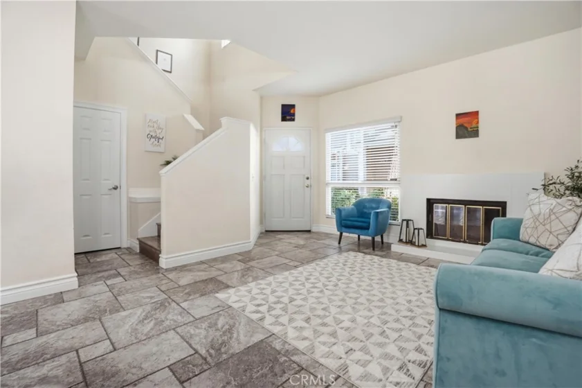 48 Monroe photo 12