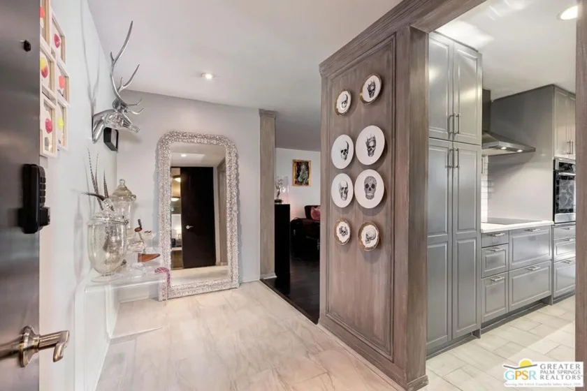 848 N Kings Road #102 photo 18