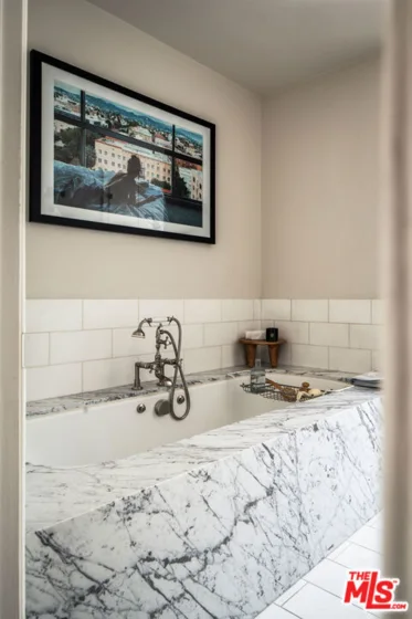 1424 N Crescent Heights Boulevard #60 photo 18