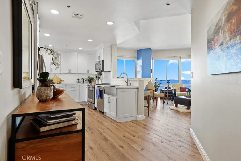 1310 E Ocean Boulevard #701 photo 1