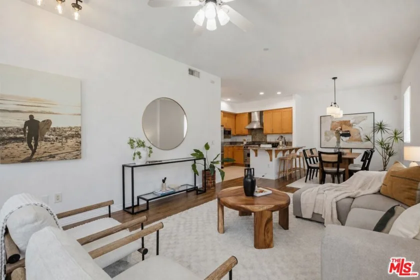 4050 Glencoe Avenue #315 photo 3