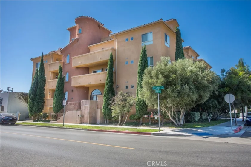 1515 Grismer Avenue #201 photo 1