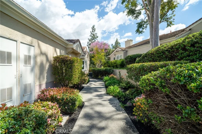 38510 Glen Abbey Lane photo 2