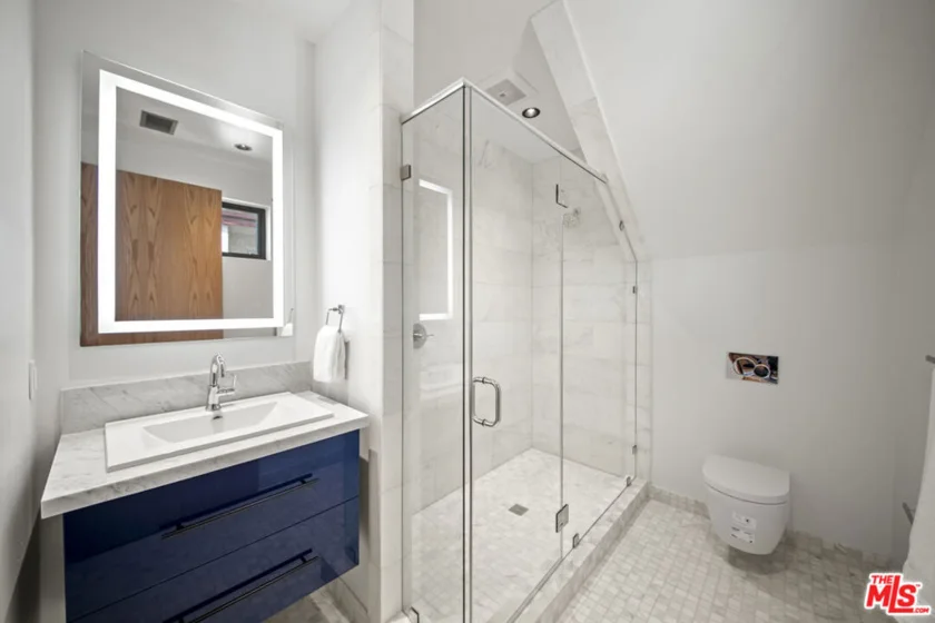 212 Bay Street #103 photo 28
