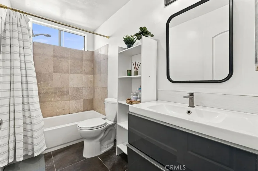 8800 Cedros Avenue #108 photo 15