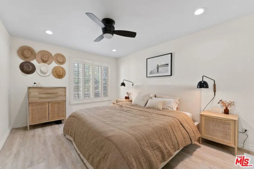 5515 Canoga Avenue #220 photo 15