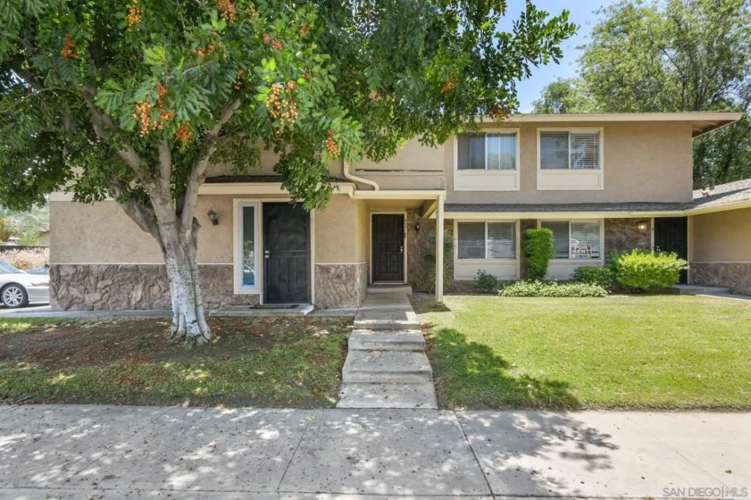 955 Amistad Place #C photo 1