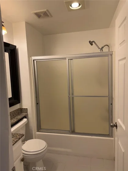 17800 Burbank #204 photo 15