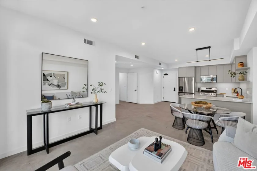 904 S New Hampshire Avenue #407 photo 24