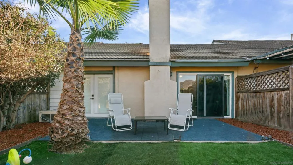422 Devonshire Gln photo 26