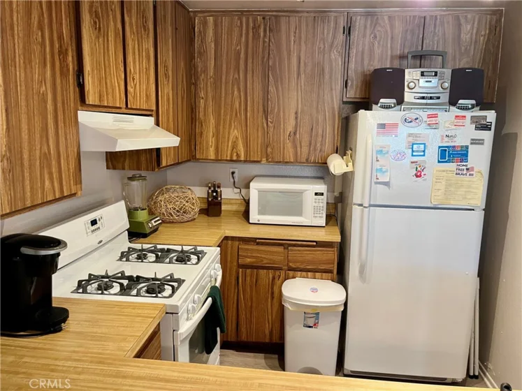 25652 Rimgate photo 7