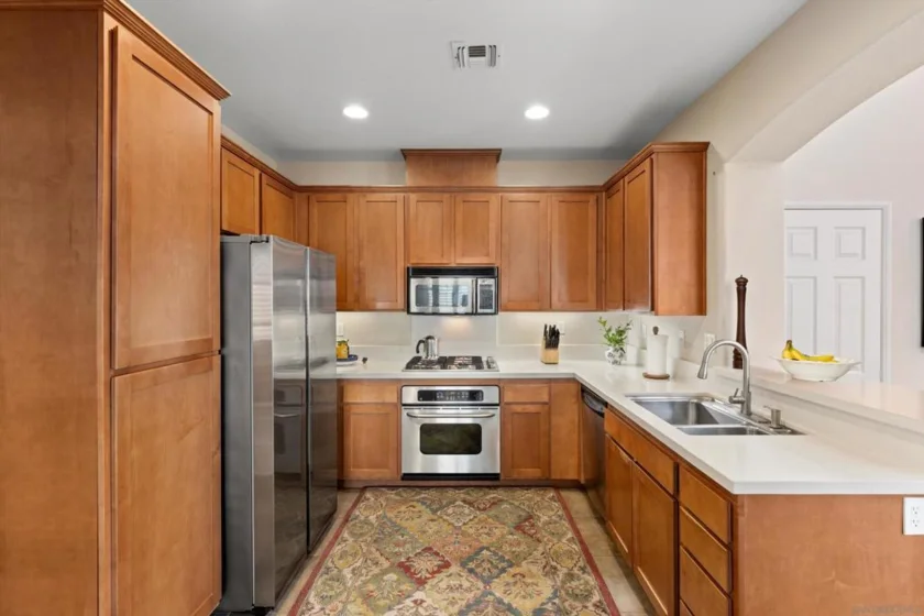 2099 Silverado Street photo 16