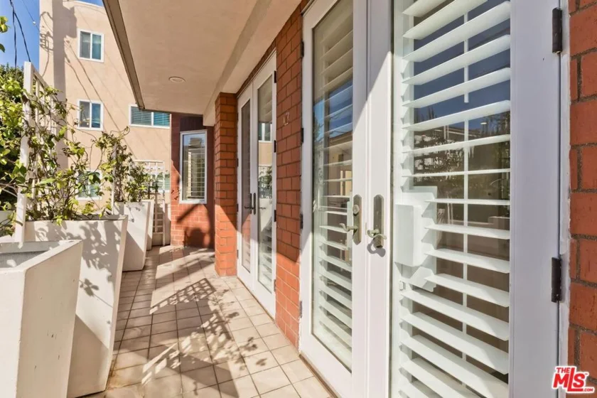 121 N Almont Drive #205 photo 6