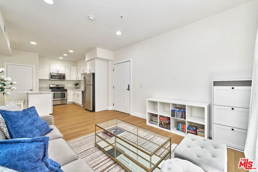 2321 W 10th Street #102 photo 17