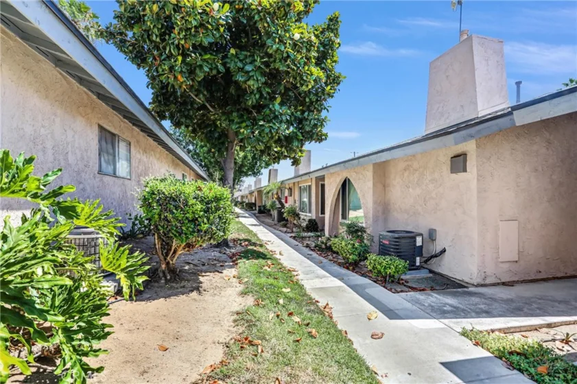 2891 Canyon Crest #15 photo 3
