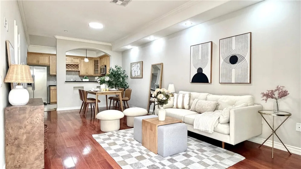 690 S Marengo Avenue #6 photo 4