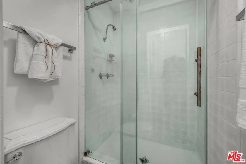 1220 Manning Avenue #3 photo 11
