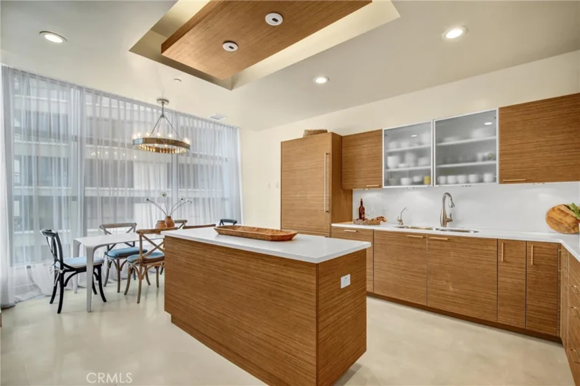 10776 Wilshire Boulevard #901 photo 3