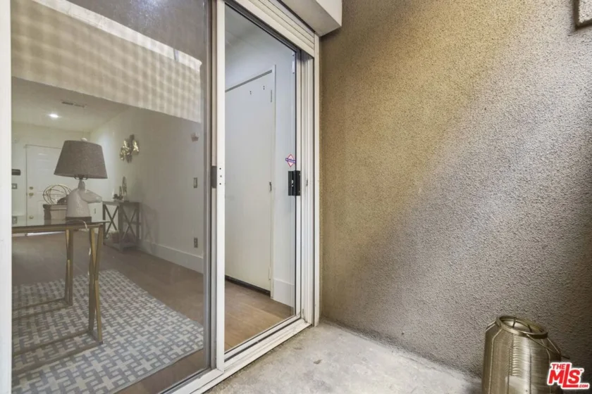 4164 Tujunga Avenue #103 photo 7