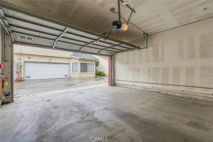 13421 Hubbard St #103 photo 30