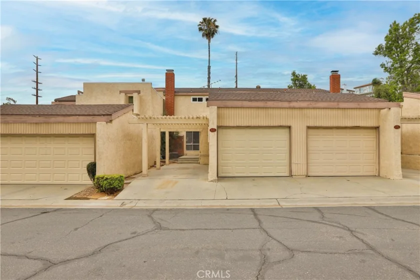 845 Daffodil Drive photo 1
